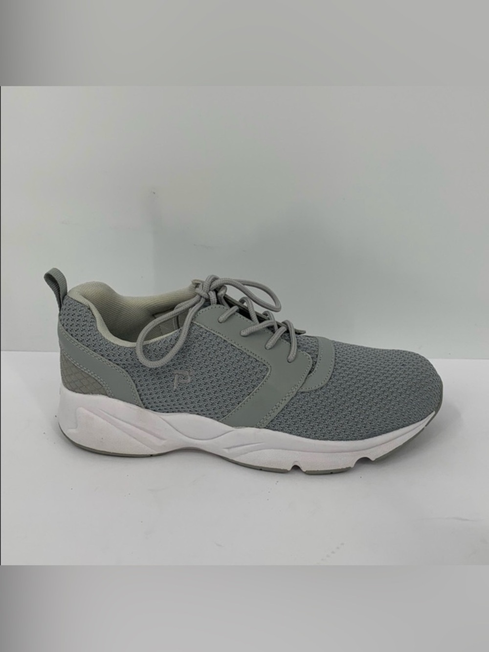 Propet Stability X sneakers shoe light gray grey lace-up comfort men 9 NARROW B